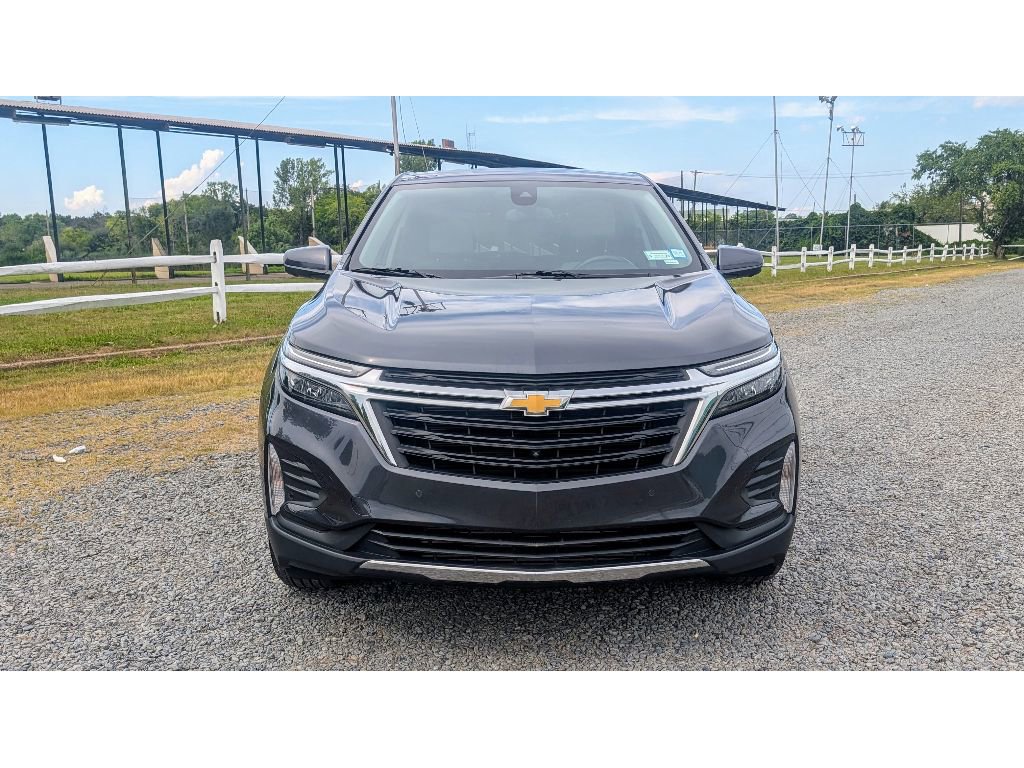 Used 2023 Chevrolet Equinox LT image 2
