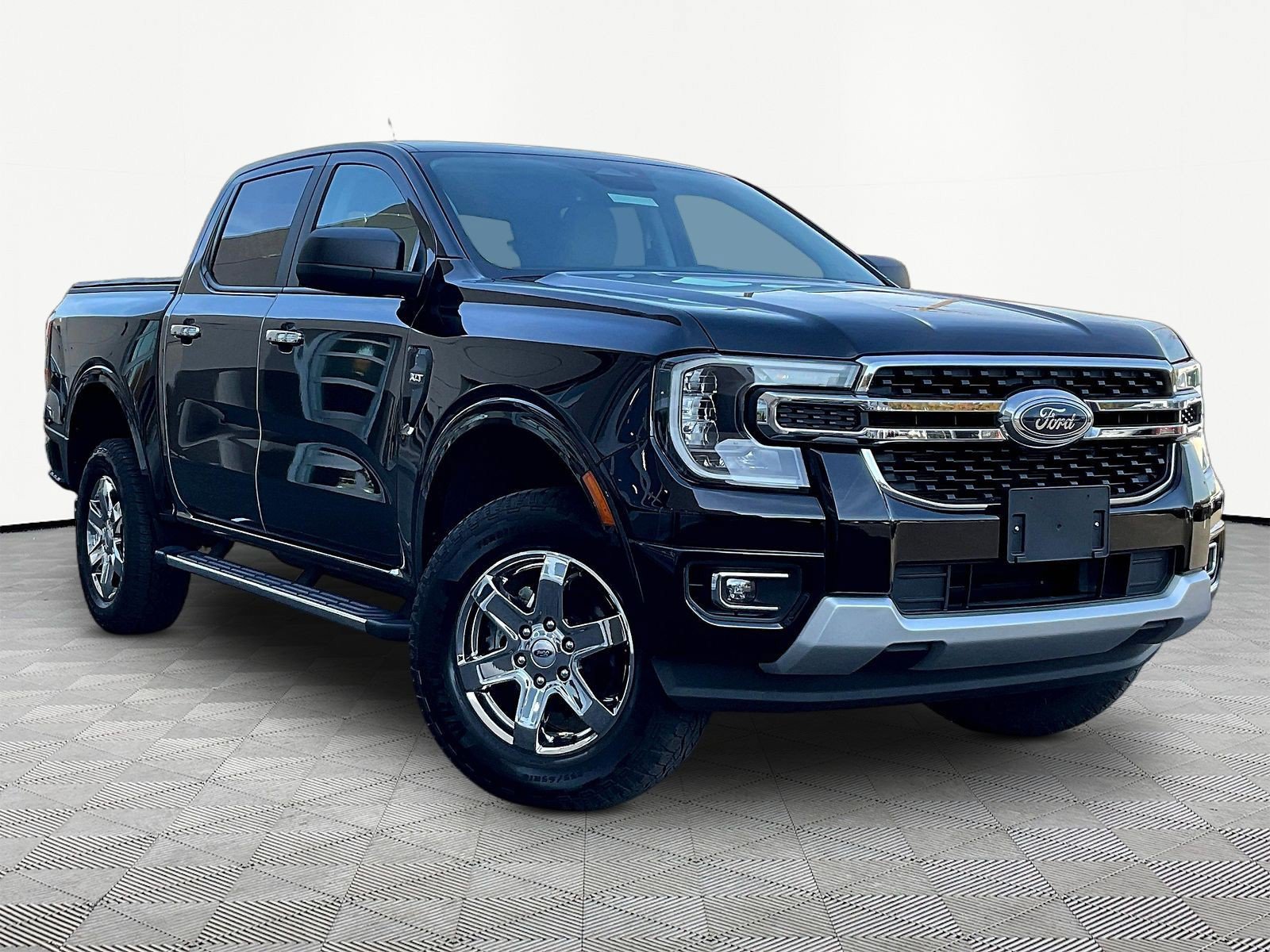 Used 2024 Ford Ranger XLT w/ Equipment Group 301A High RWD image 3