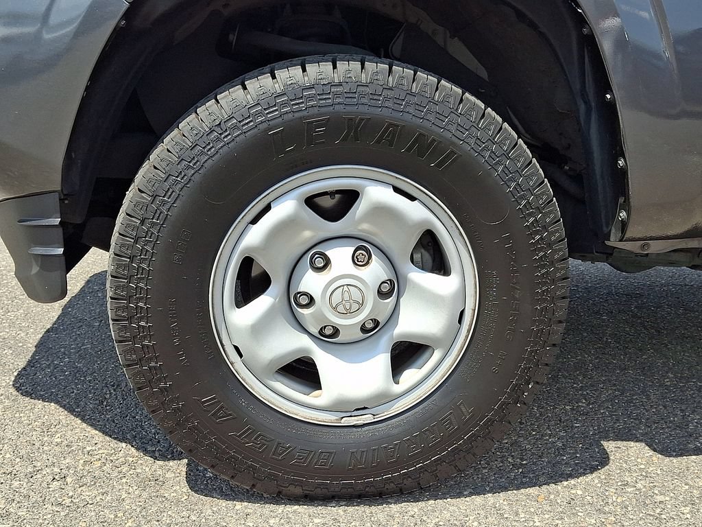 Used 2023 Toyota Tacoma SR w/ SR Convenience Package RWD image 8