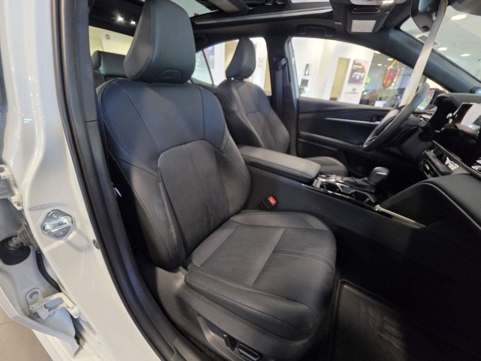 Used 2025 Toyota Camry XSE w/ Premium Package AWD/4WD image 15