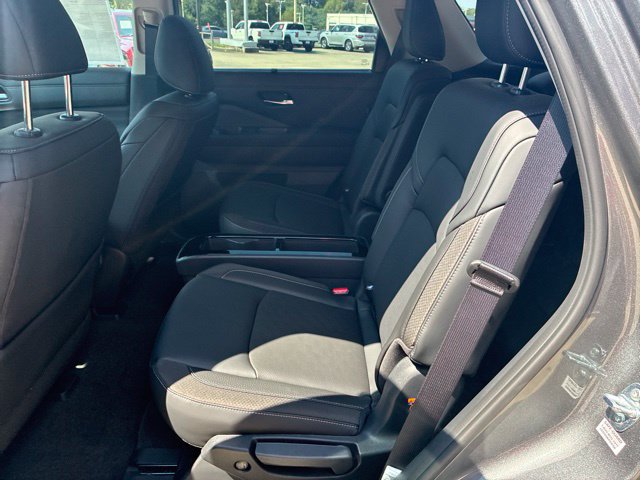 New 2026 Nissan Pathfinder SL w/ SL Premium Package FWD image 8