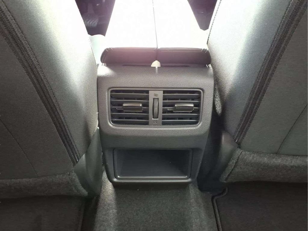 Used 2025 Nissan Rogue S FWD image 13