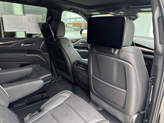 Certified 2024 Cadillac Escalade Premium Luxury w/ LPO, Floor Liner Package AWD/4WD image 24