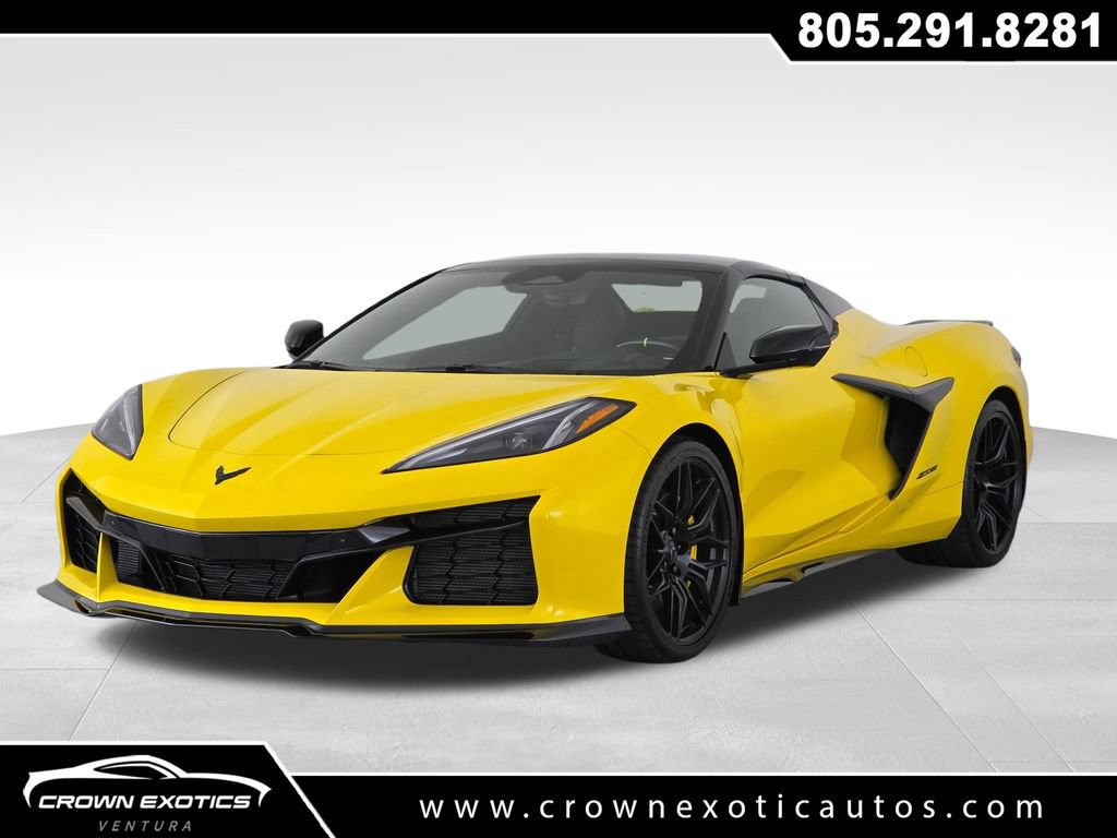 Used 2025 Chevrolet Corvette Z06 RWD image 3