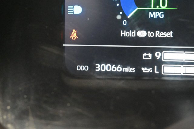 Used 2023 Toyota Tundra Platinum w/ Advanced Package AWD/4WD image 4