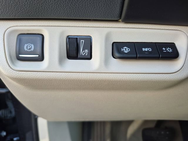 Used 2022 GMC Acadia Denali w/ Denali Technology Package image 26