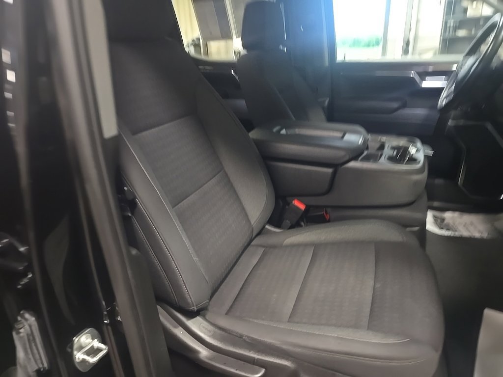Used 2023 Chevrolet Silverado 1500 LT AWD/4WD image 33
