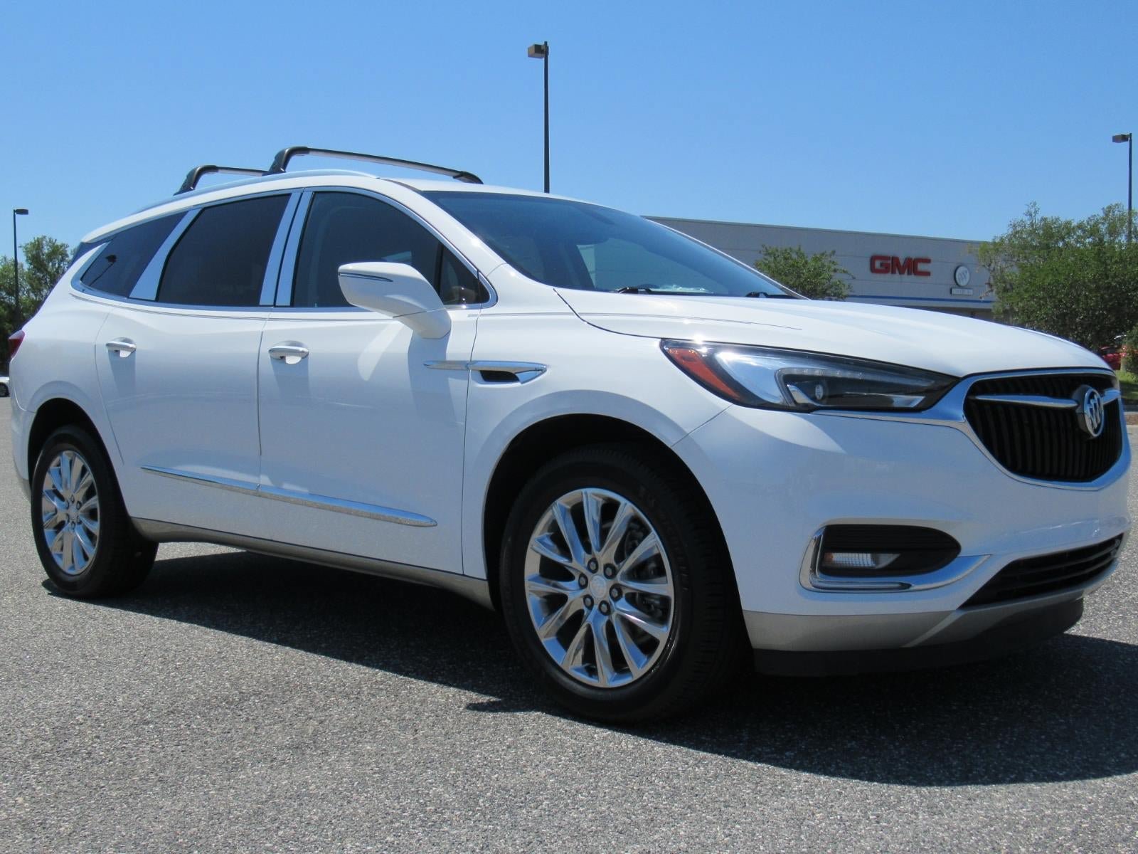 Used 2020 Buick Enclave Essence w/ Trailering Package, 5000 lbs. FWD video 1