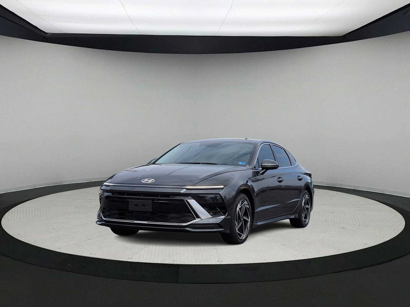 Used 2025 Hyundai Sonata SEL FWD image 4