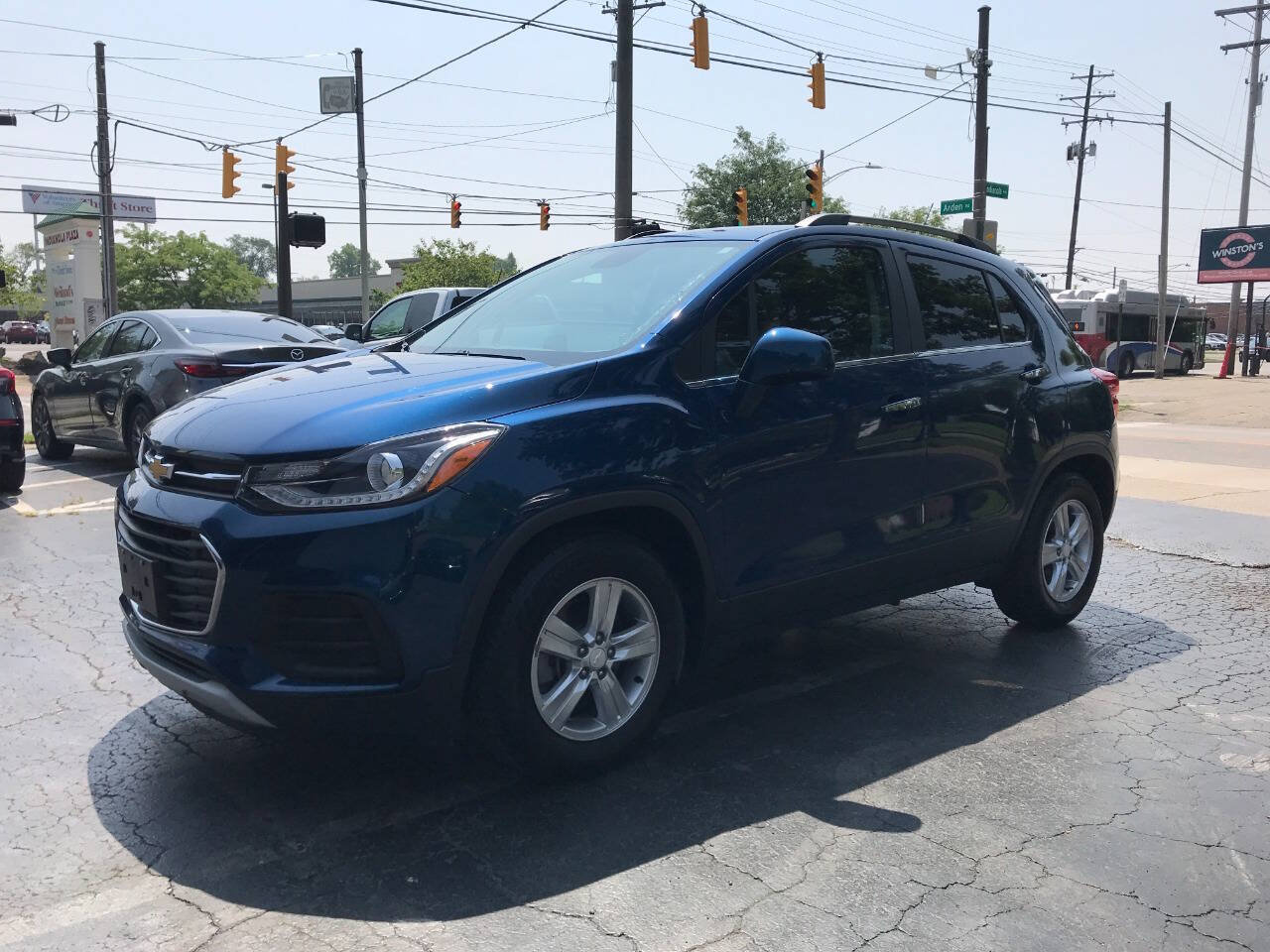 Used 2019 Chevrolet Trax LT w/ Driver Confidence Package FWD image 4