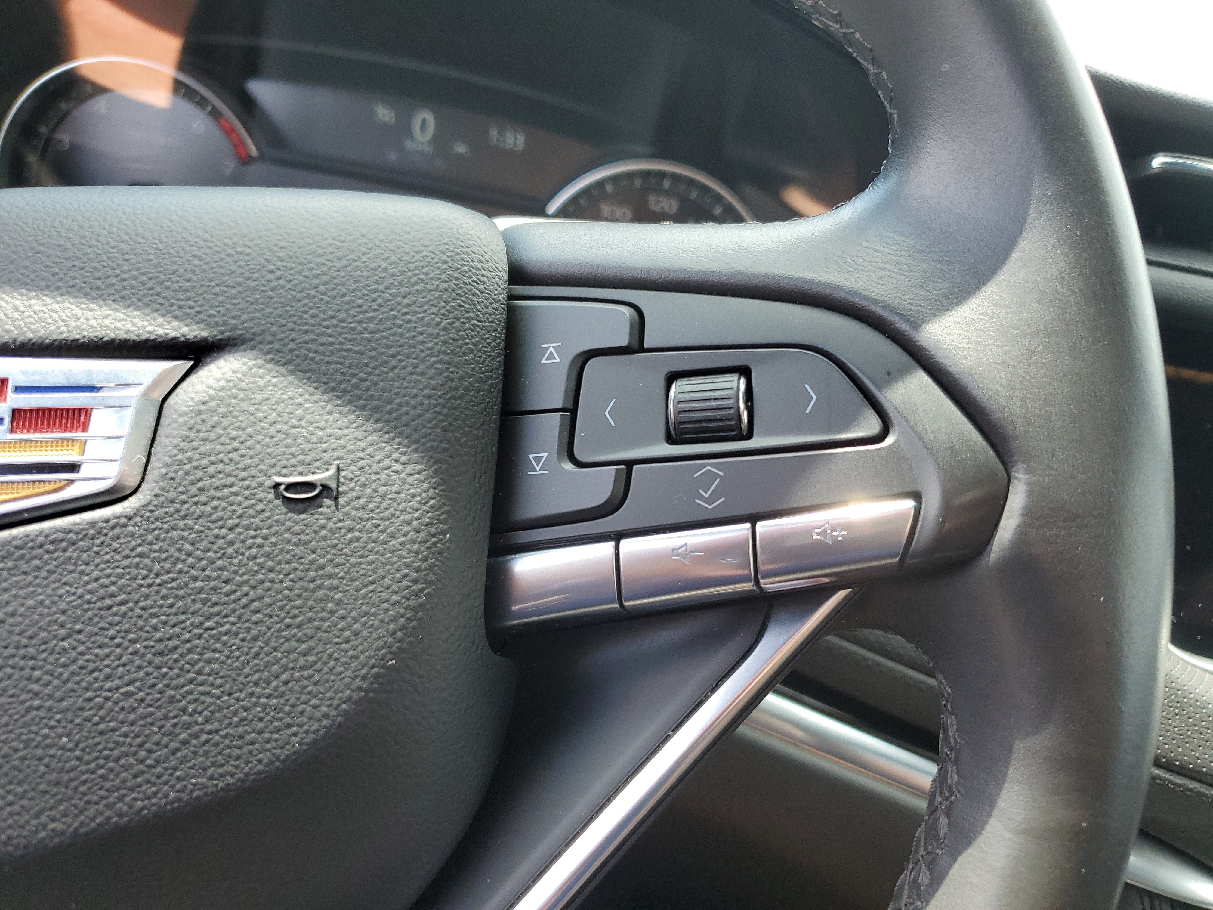 Used 2024 Cadillac XT6 Luxury w/ LPO, Floor Liner Package AWD/4WD image 22