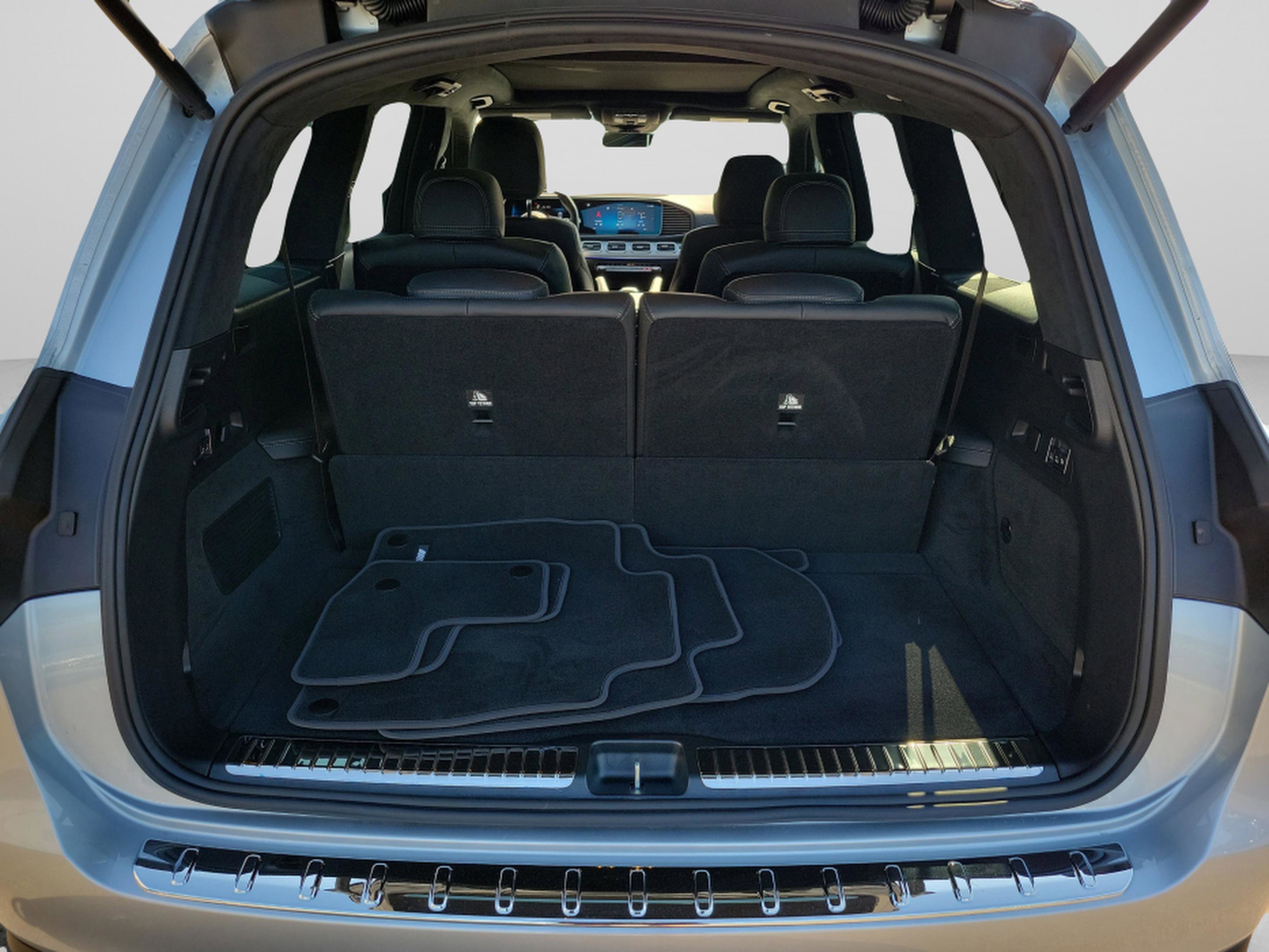 Certified 2026 Mercedes-Benz GLS 63 AMG 4MATIC image 9