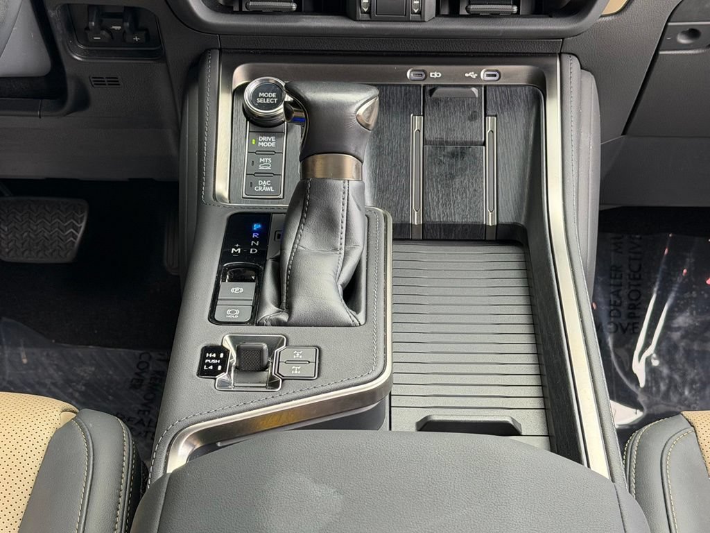 Used 2024 Lexus GX 550 AWD/4WD image 47
