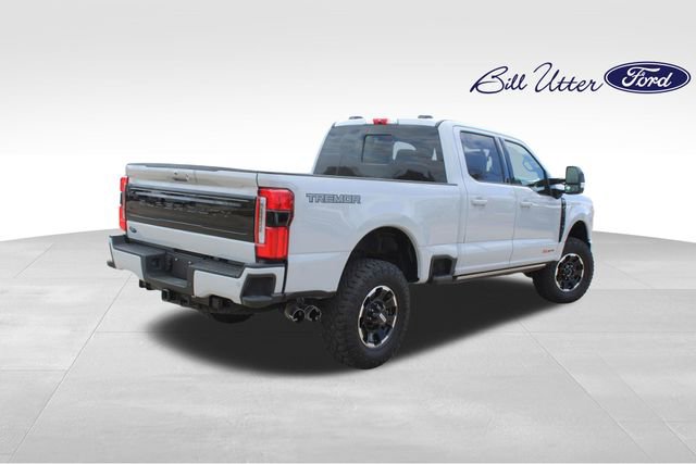 Used 2026 Ford F350 Platinum w/ Tremor Off-Road Package image 5