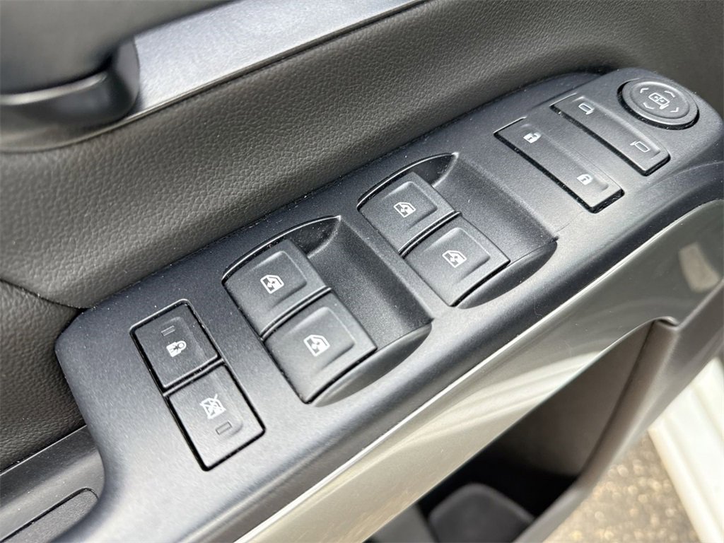 Used 2018 Chevrolet Silverado 1500 LT w/ All Star Edition image 13