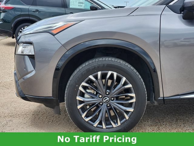 Used 2025 Nissan Rogue Platinum w/ Tech Package FWD image 7