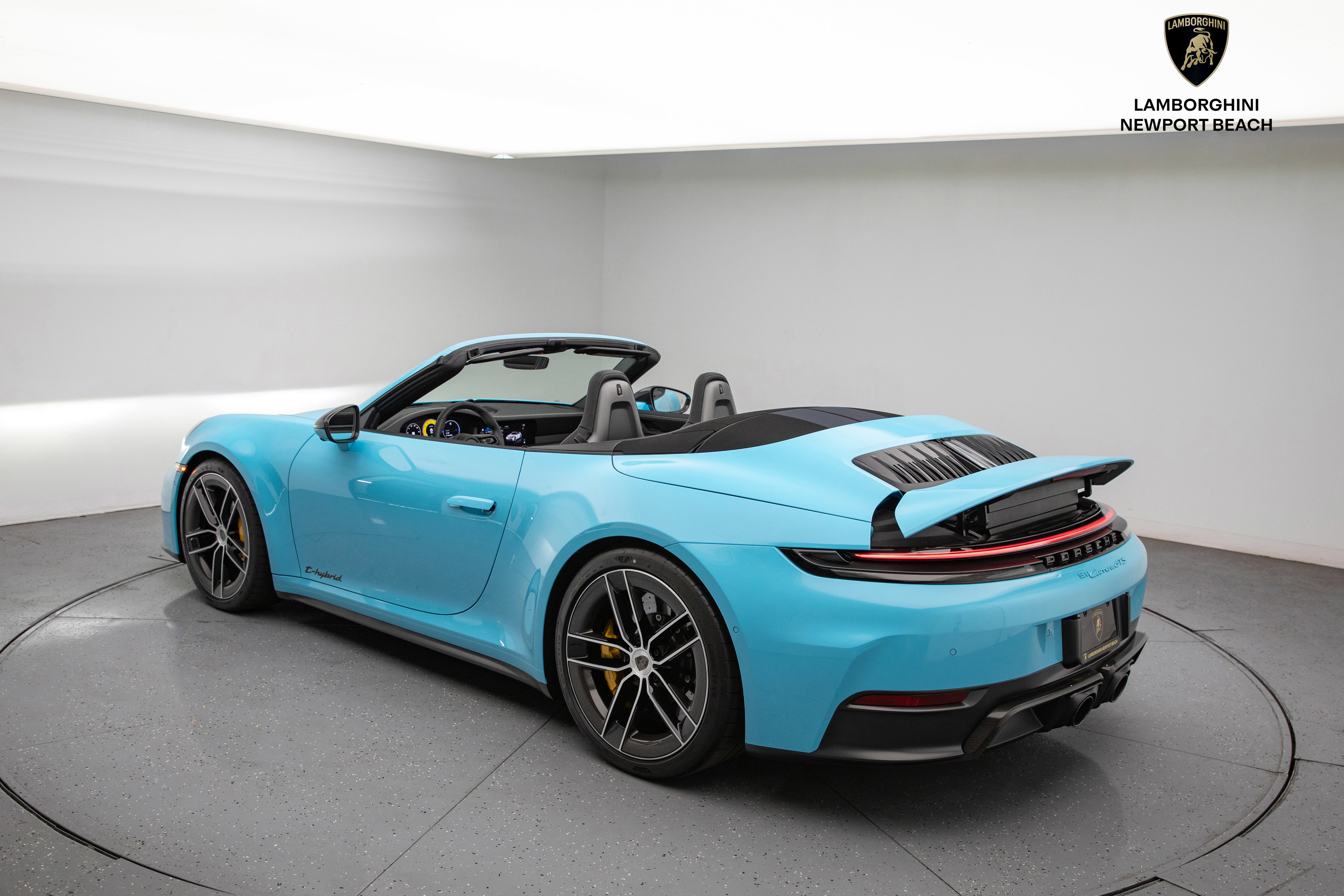 Used 2025 Porsche 911 GTS image 14