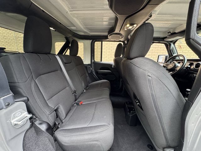 Used 2021 Jeep Wrangler Unlimited Sahara AWD/4WD image 10