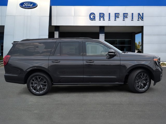 New 2027 Ford Expedition Max Platinum w/ Stealth Appearance Package AWD/4WD image 3