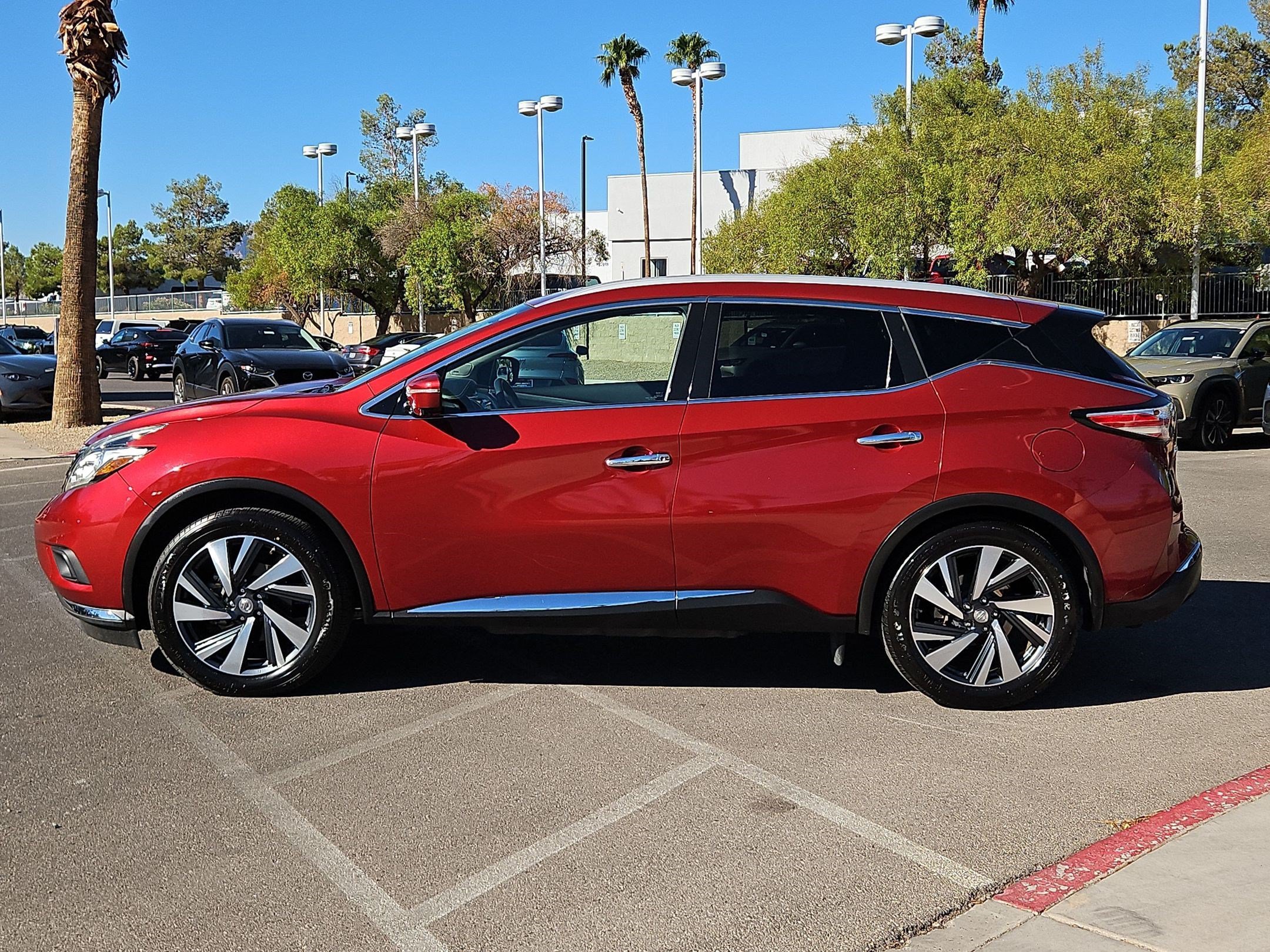 Used 2015 Nissan Murano Platinum w/ Platinum Technology Package AWD/4WD image 2