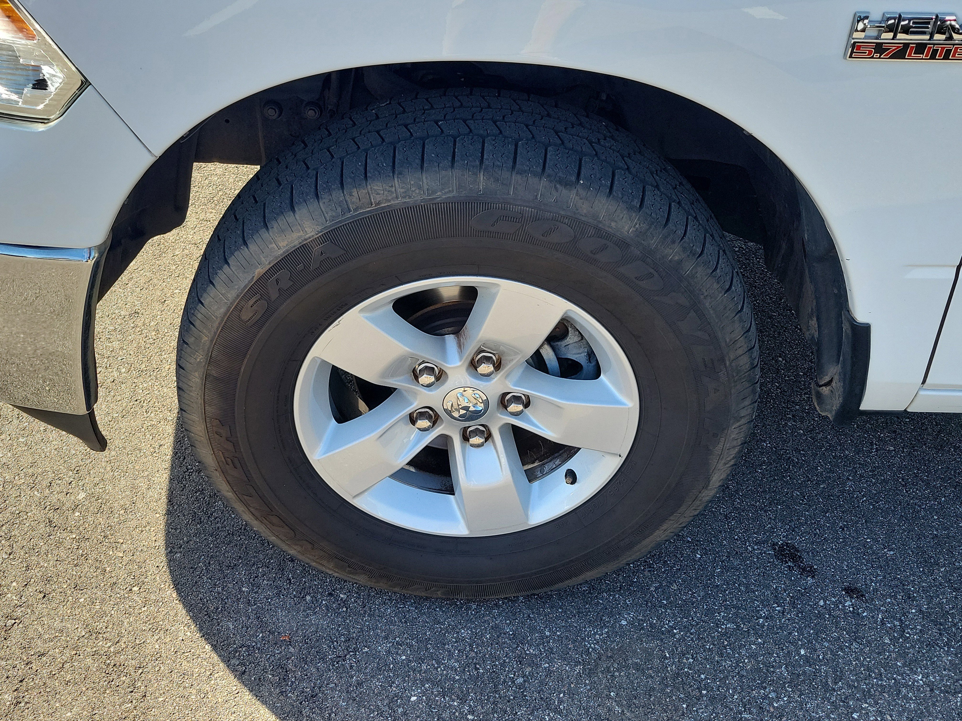 Used 2019 RAM 1500 Classic SLT image 36