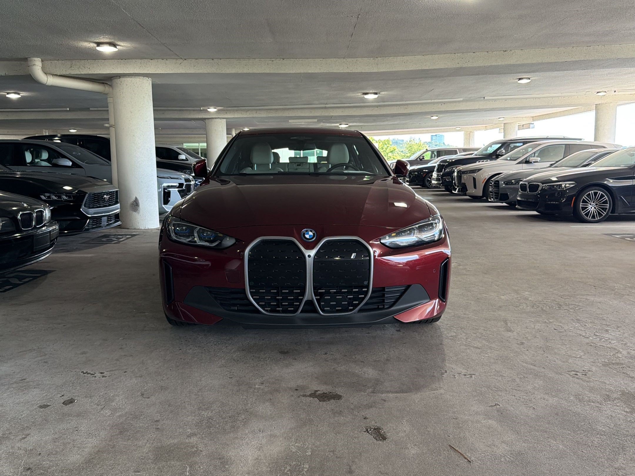 Used 2023 BMW i4 eDrive40 RWD image 4