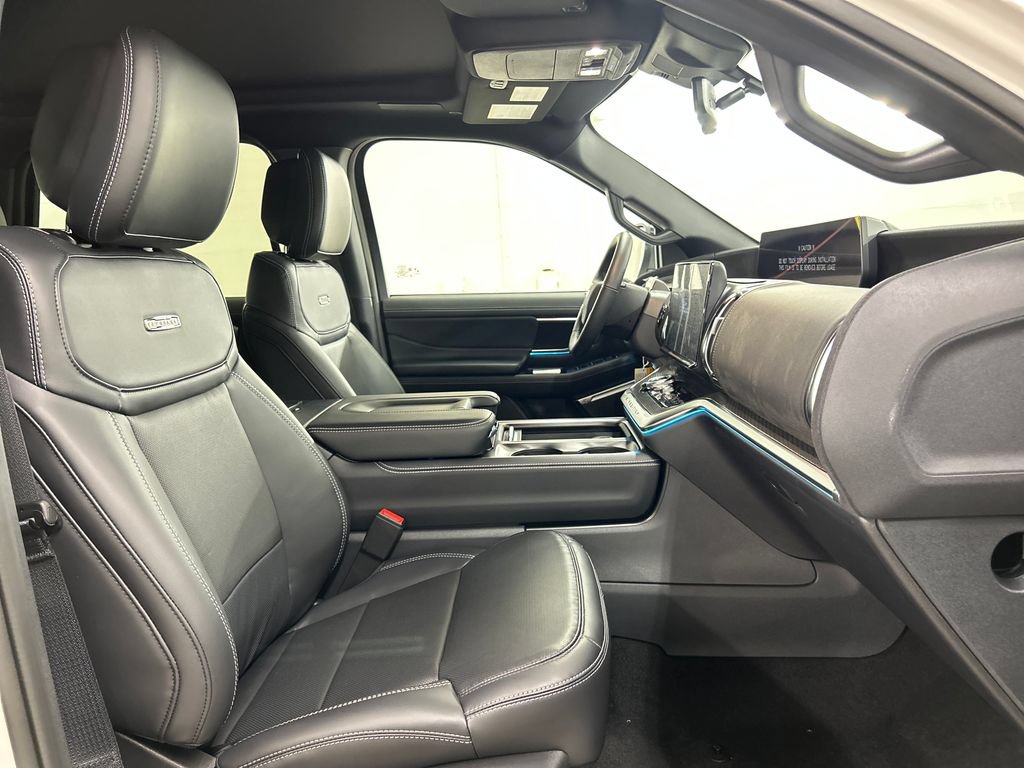 New 2027 Ford Expedition Platinum w/ Stealth Appearance Package RWD image 16