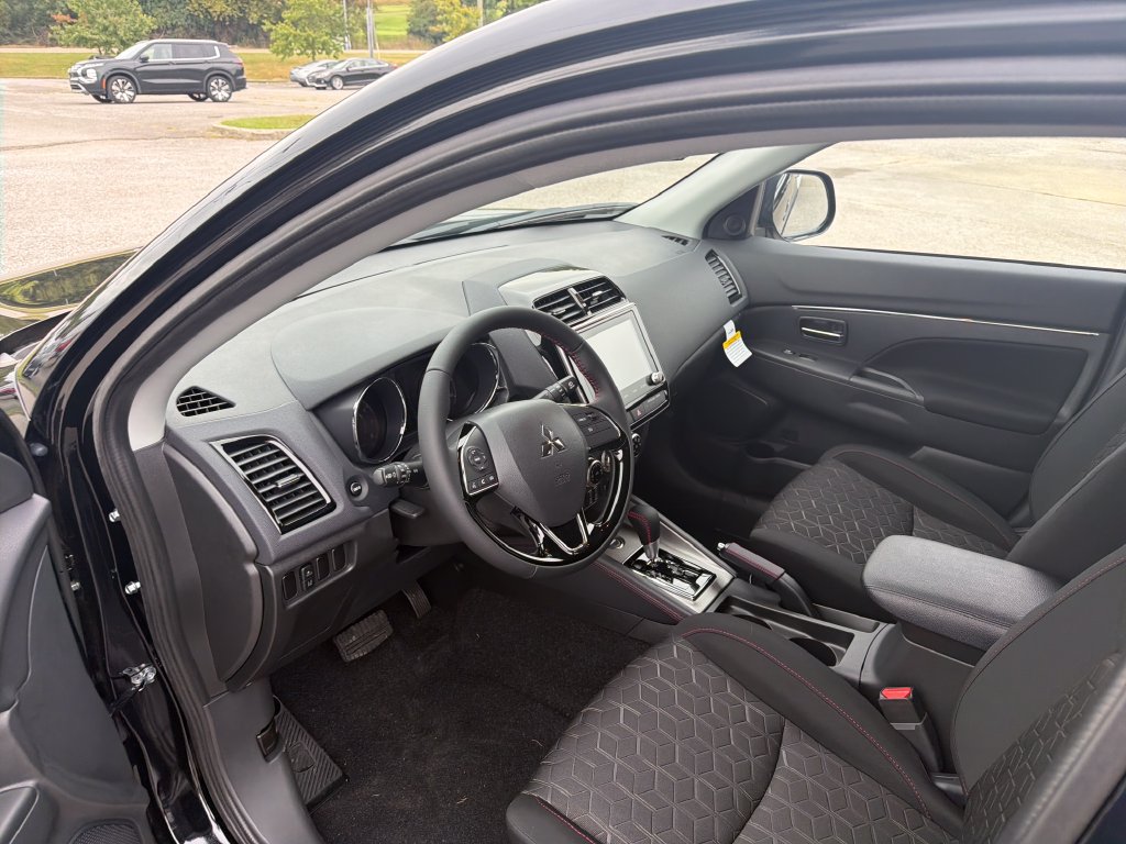 New 2027 Mitsubishi Outlander Sport LE AWD/4WD image 16