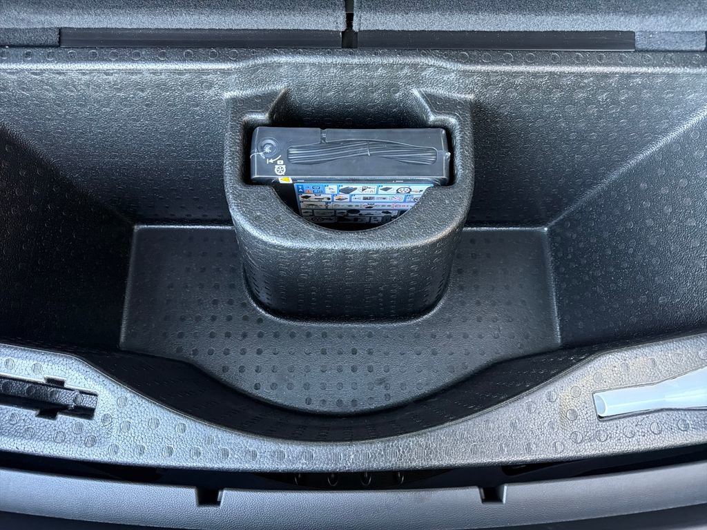 Used 2025 Ford Explorer Active image 40