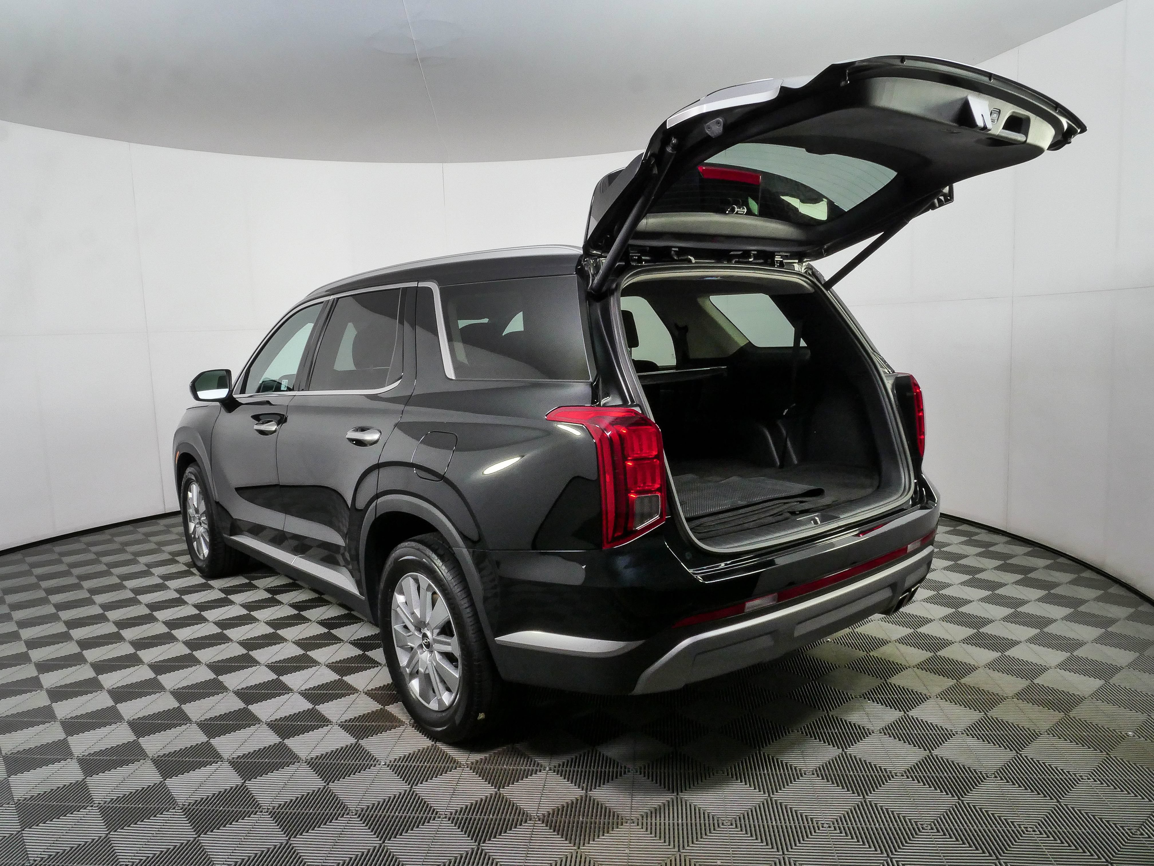 Used 2024 Hyundai Palisade SEL FWD image 33