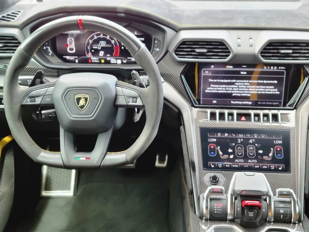 Used 2023 Lamborghini Urus Performante AWD/4WD image 14