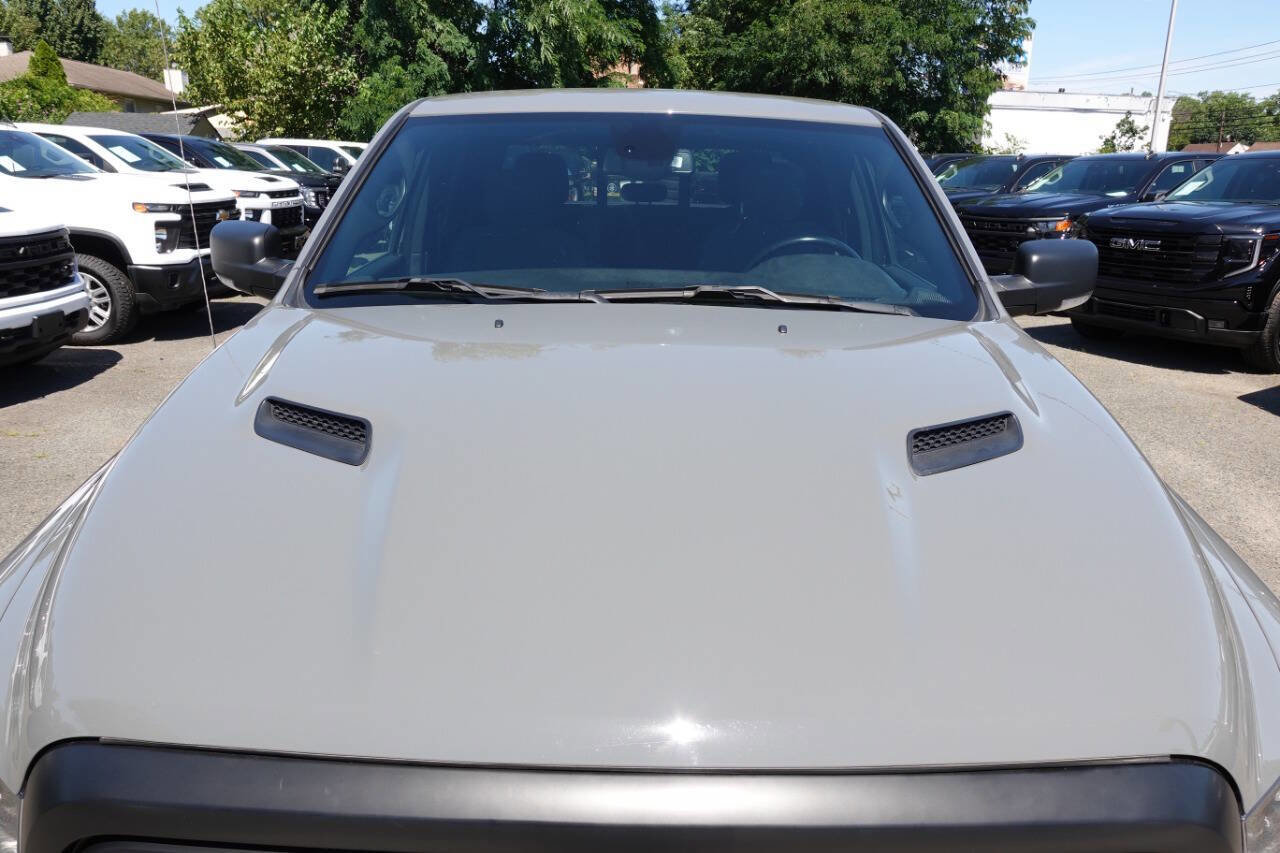 Used 2022 RAM 1500 Classic Warlock w/ Ceramic Grey Warlock Package image 6