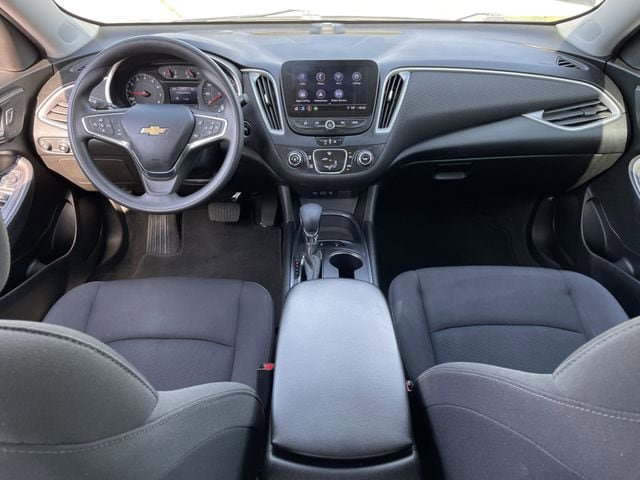 Used 2021 Chevrolet Malibu LS image 9