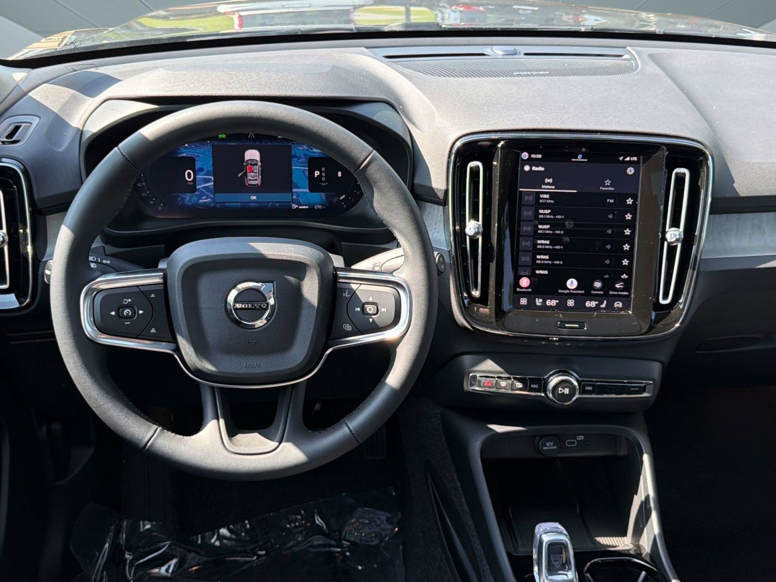 New 2026 Volvo XC40 B5 Plus w/ Climate Package AWD/4WD image 29