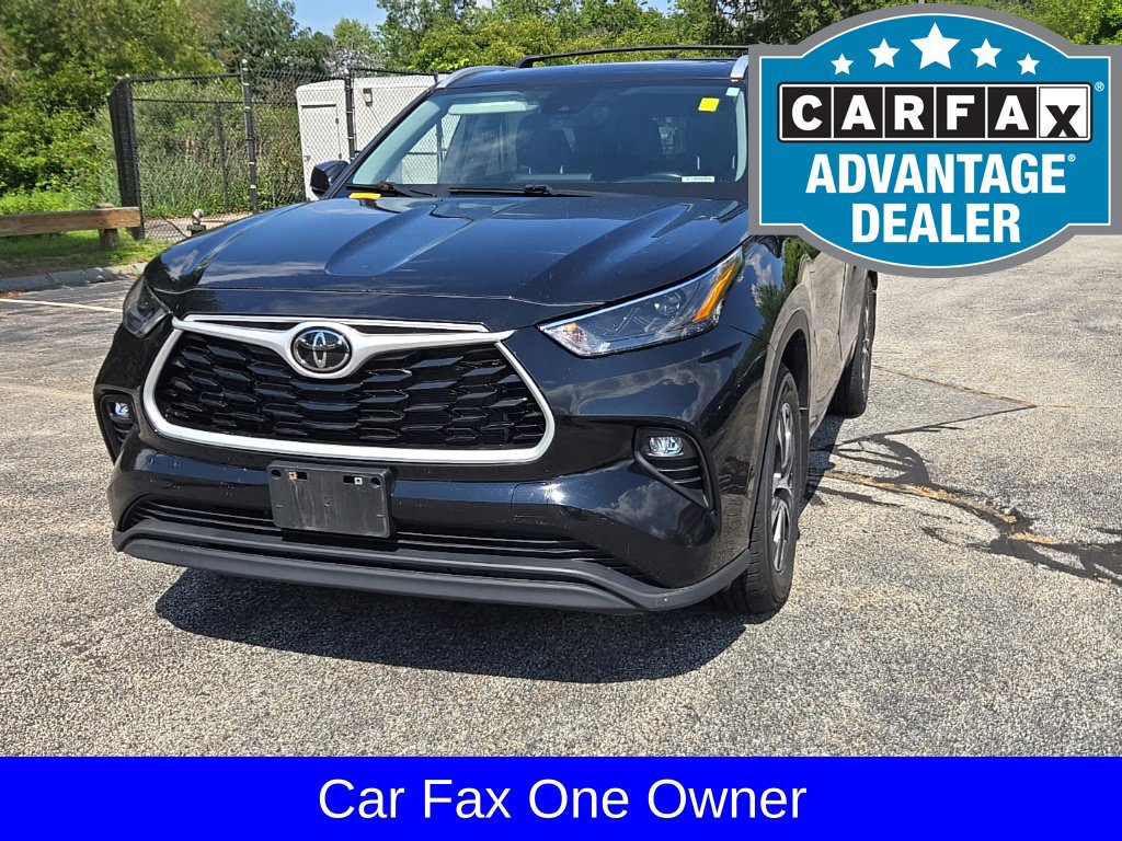 Used 2024 Toyota Highlander XLE AWD/4WD image 4