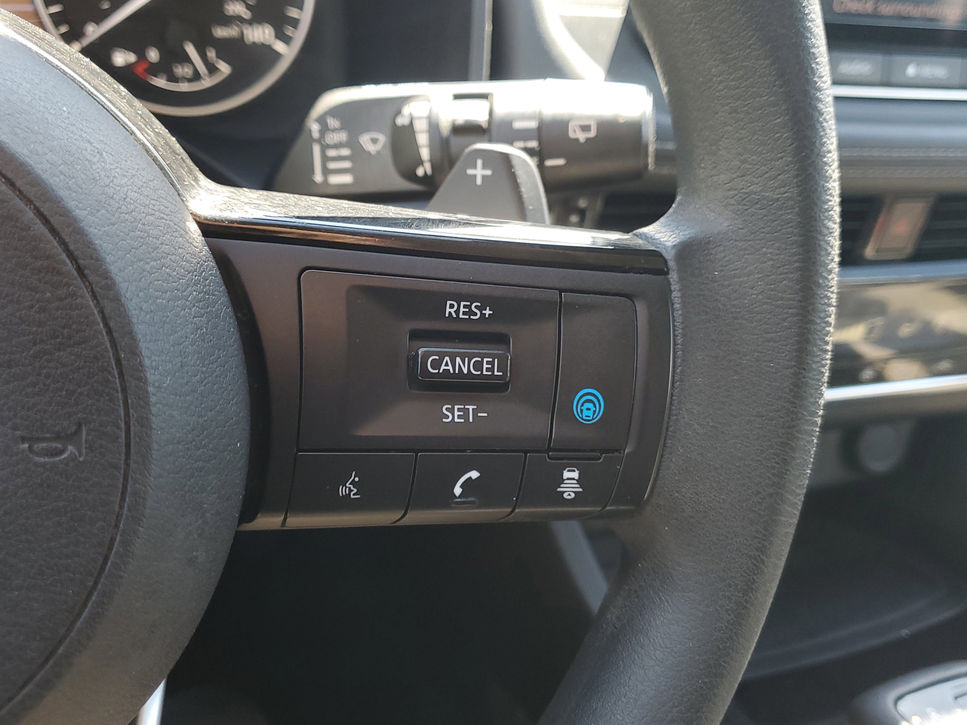 Used 2023 Nissan Rogue SV image 23