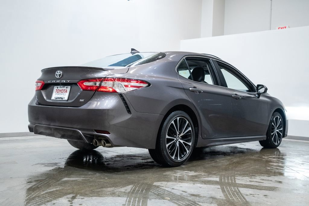 Certified 2020 Toyota Camry SE image 9