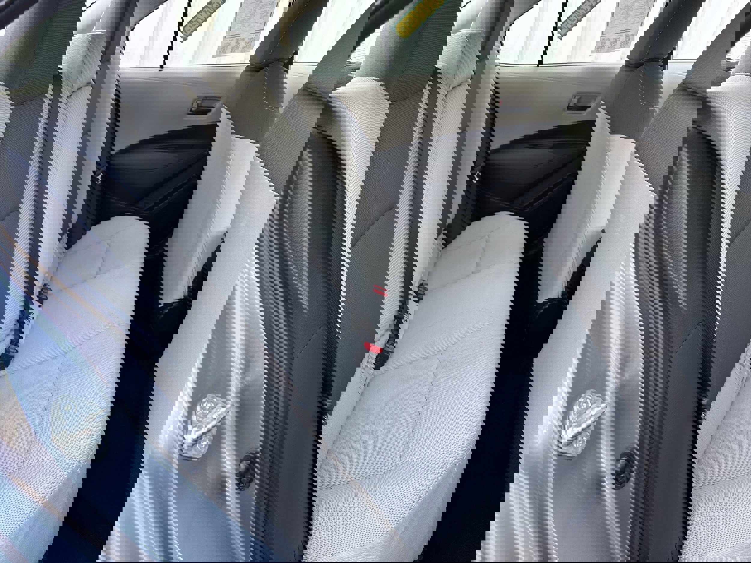 Used 2022 Toyota Corolla LE image 9