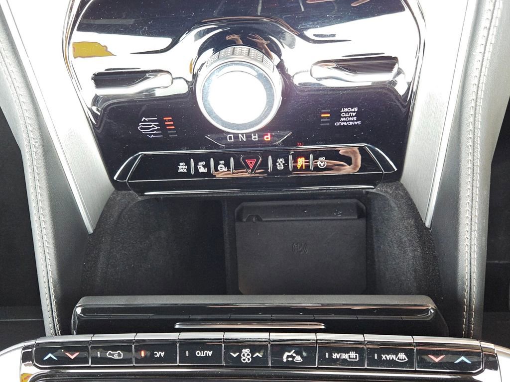 Used 2025 Jeep Wagoneer Series II w/ Convenience Group I AWD/4WD image 19