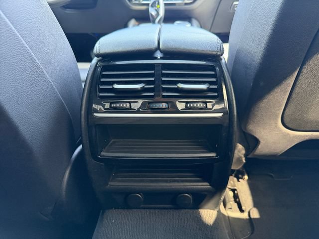 Used 2019 BMW 530e xDrive AWD/4WD image 21