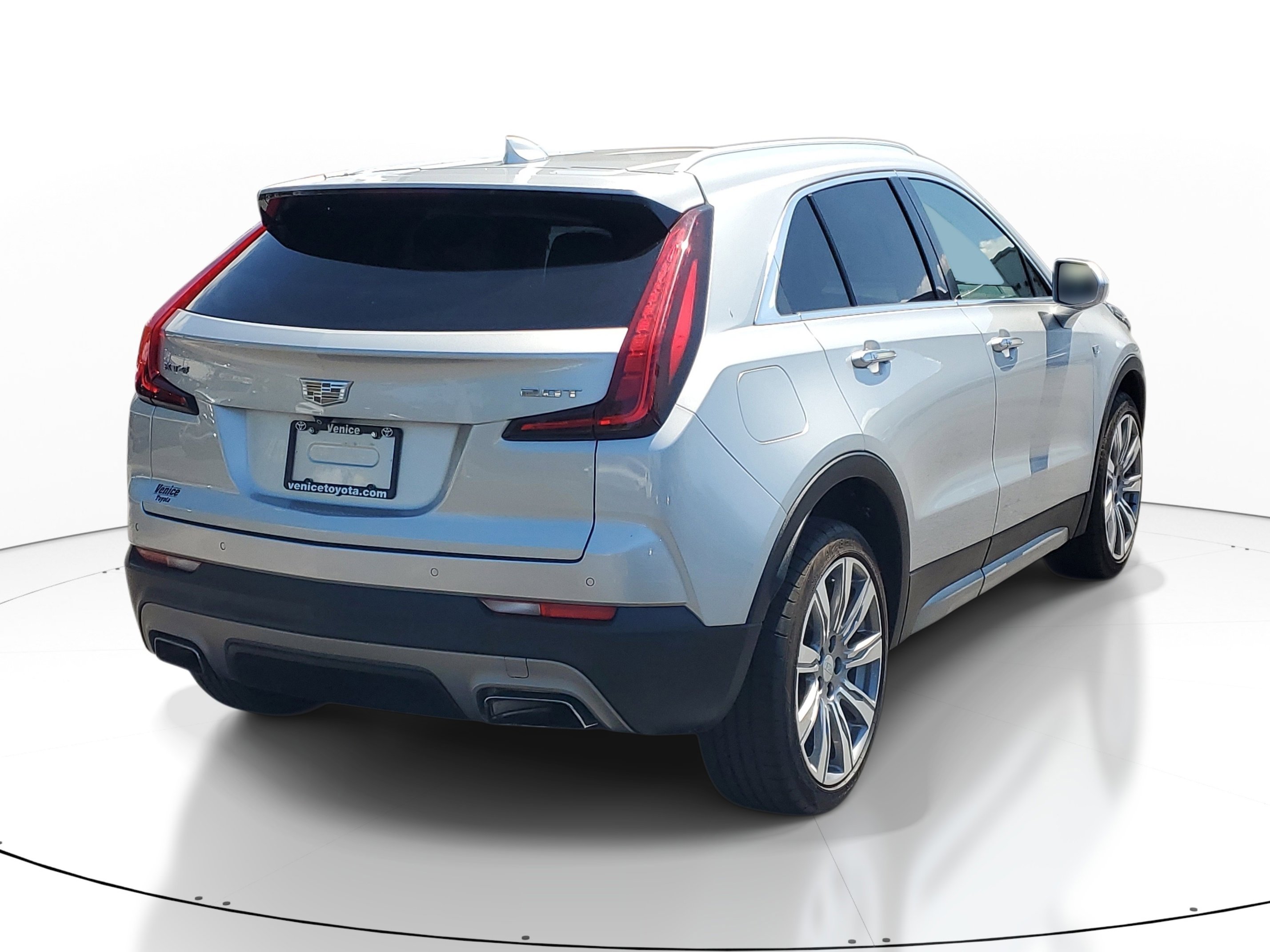 Used 2019 Cadillac XT4 Premium Luxury FWD image 6