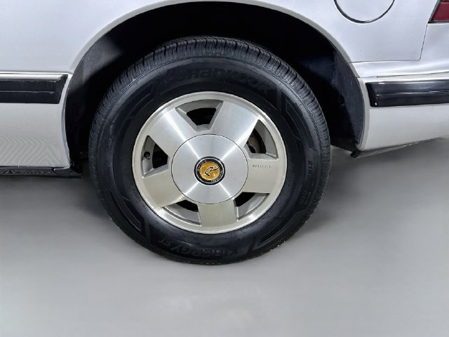 Used 1990 Buick Reatta Coupe FWD image 23