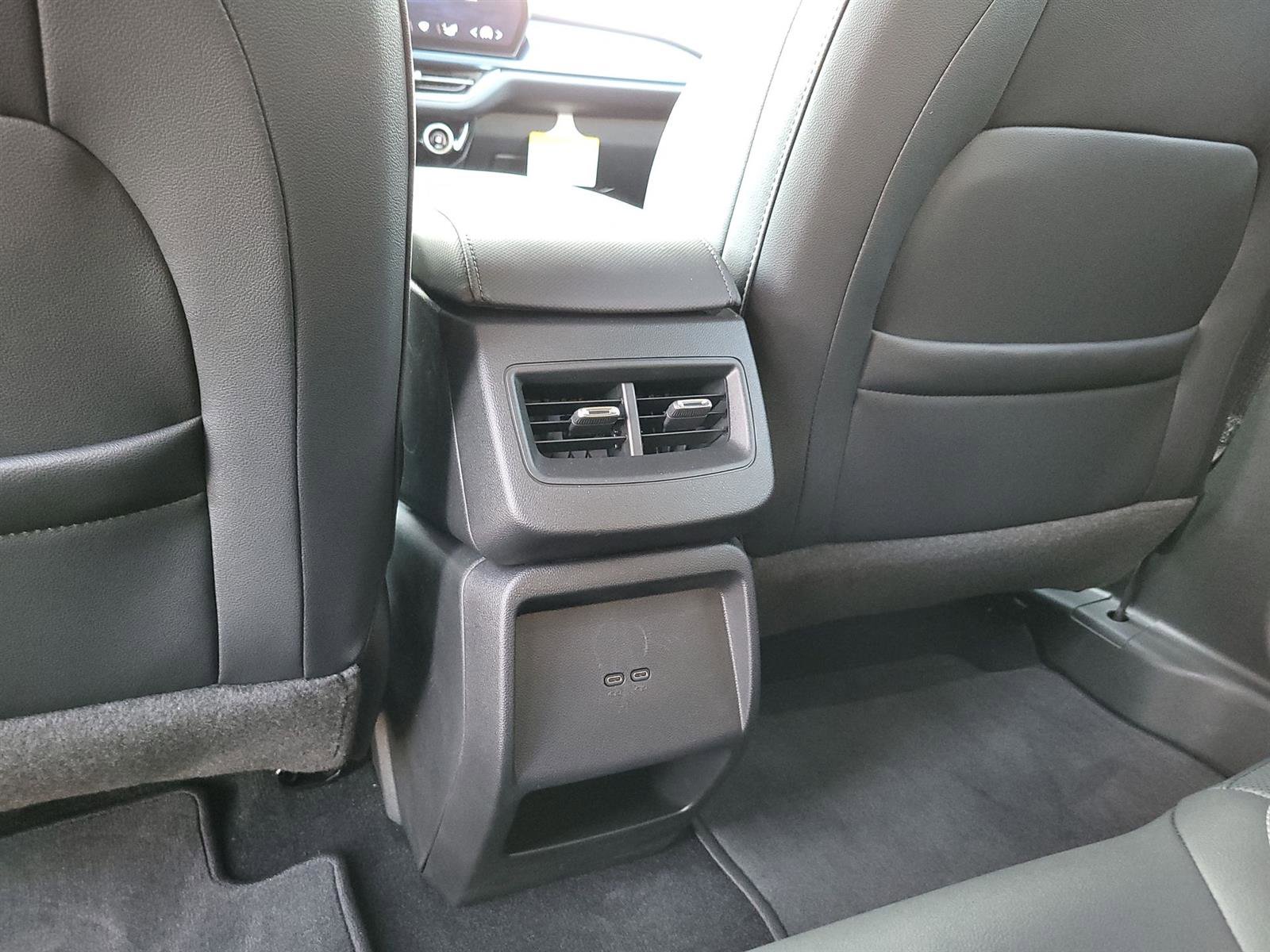 New 2024 Chevrolet Equinox EV LT image 19