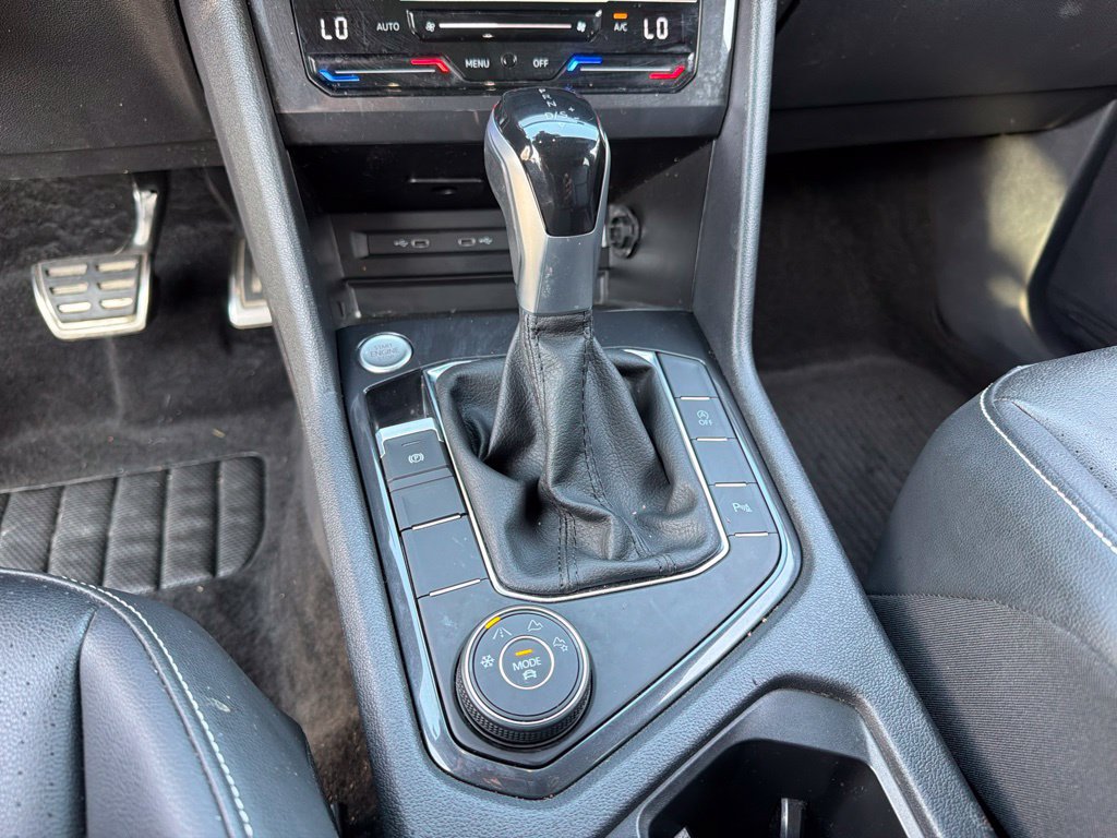 Used 2024 Volkswagen Tiguan SE R-Line AWD/4WD image 14