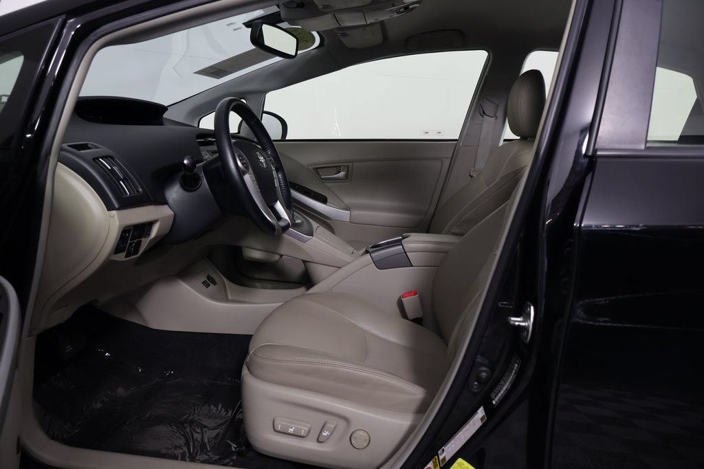 Used 2013 Toyota Prius Five FWD image 10