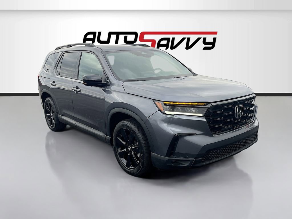 Used 2025 Honda Pilot Black Edition image 1