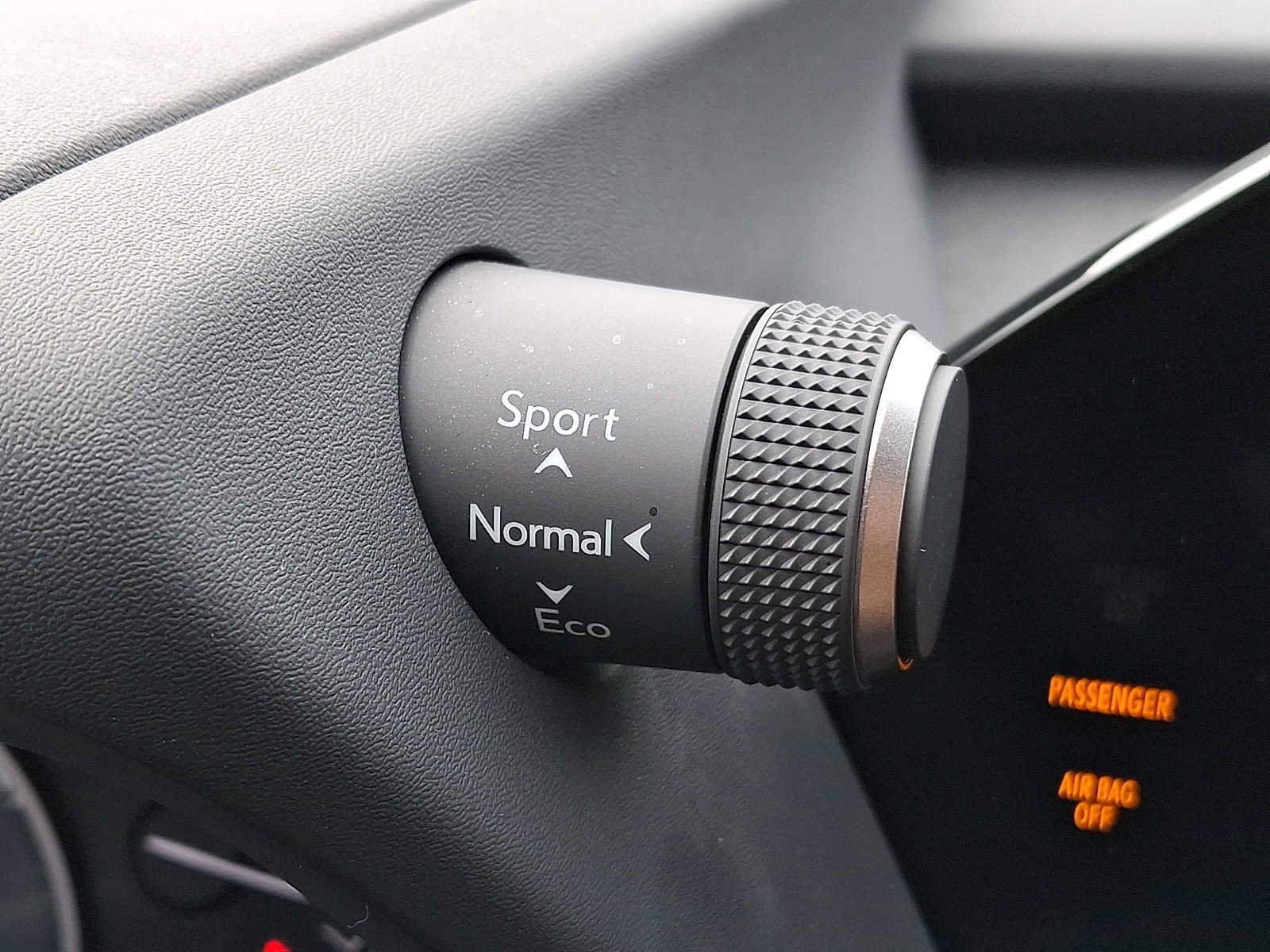 Used 2023 Lexus UX 250h FWD w/ Accessory Package (Z2) image 25