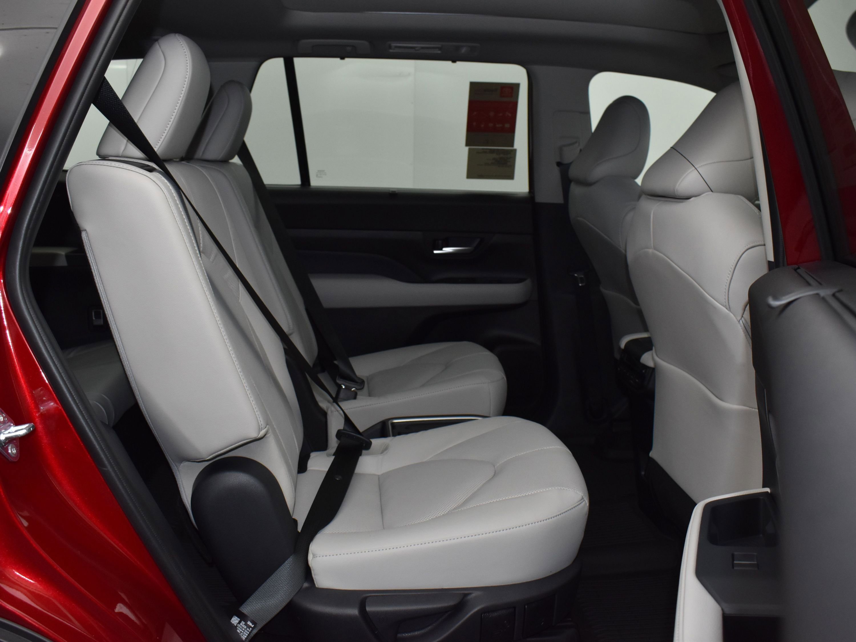 Used 2026 Toyota Grand Highlander Limited image 9