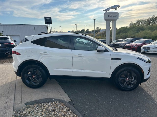 Certified 2022 Jaguar E-PACE SE image 8