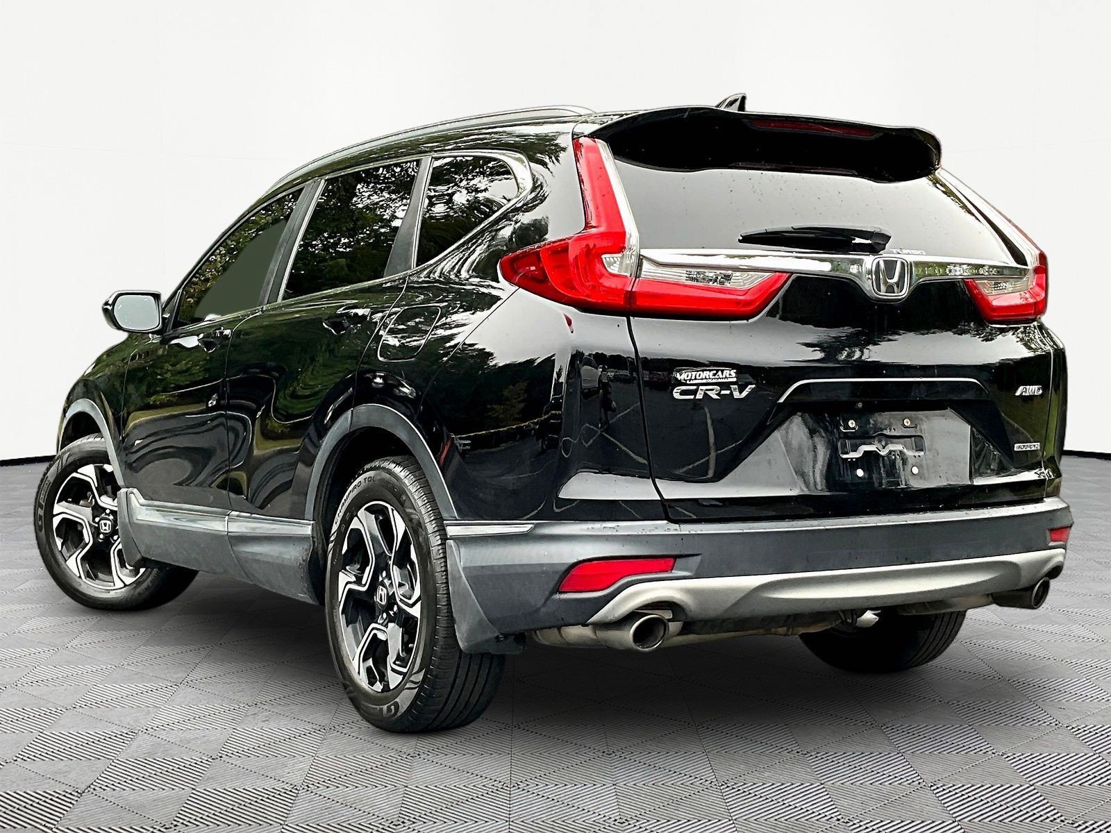 Used 2019 Honda CR-V Touring image 4